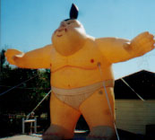 inflable - sumo, sumo wrestler advertising balloon